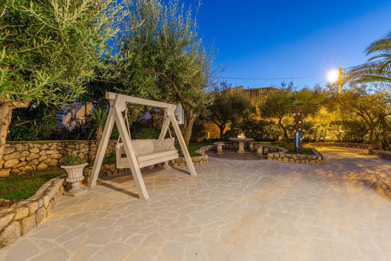 Villa Bella With Pool ノヴァリャ エクステリア 写真