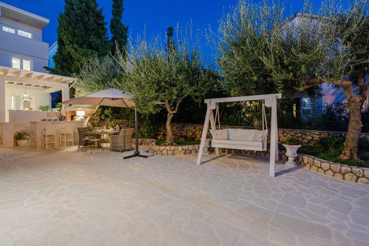 Villa Bella With Pool ノヴァリャ エクステリア 写真