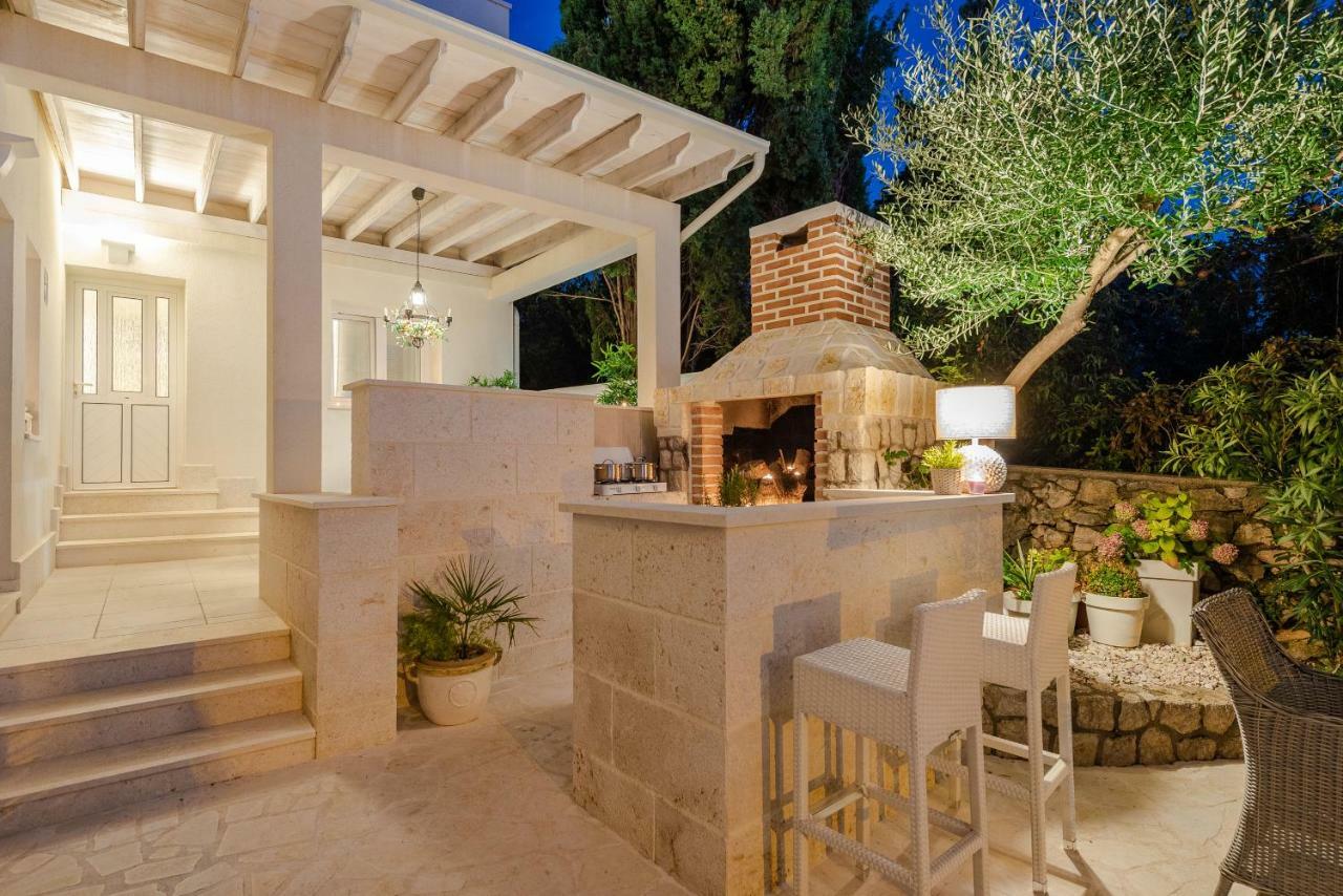 Villa Bella With Pool ノヴァリャ エクステリア 写真
